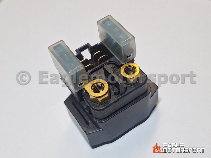 Start relais (B) inclusief zekeringhouder